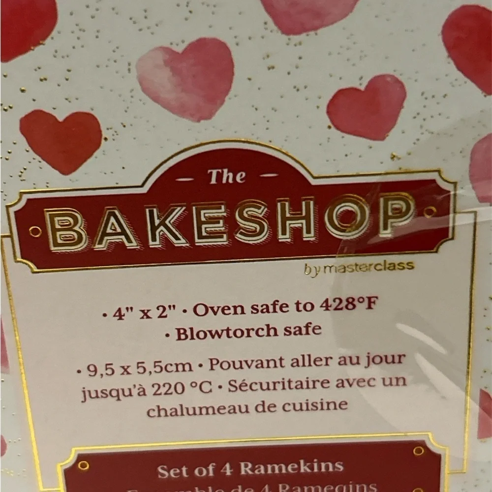 Adorable Ramekins set of four Olive hearts! New
